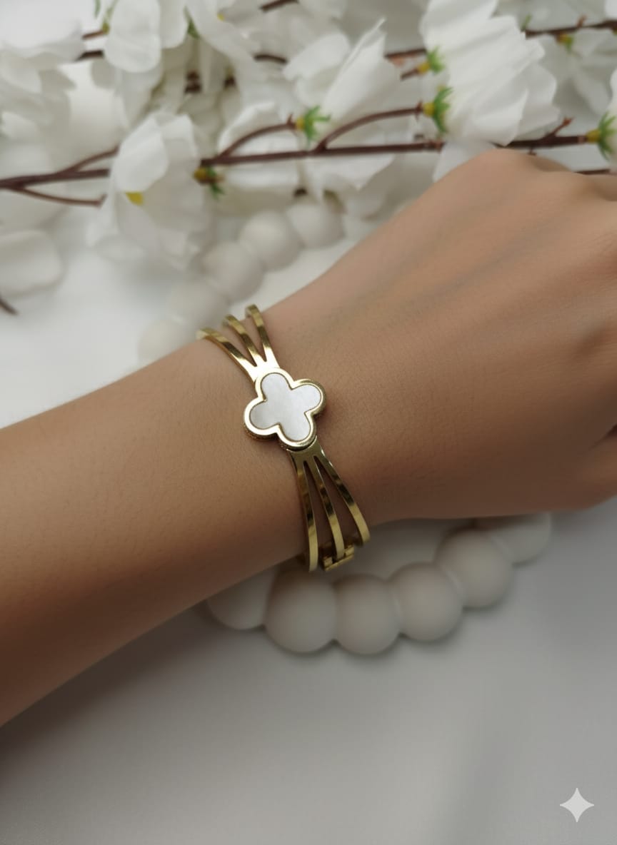The Clover Whisper" Bangle
