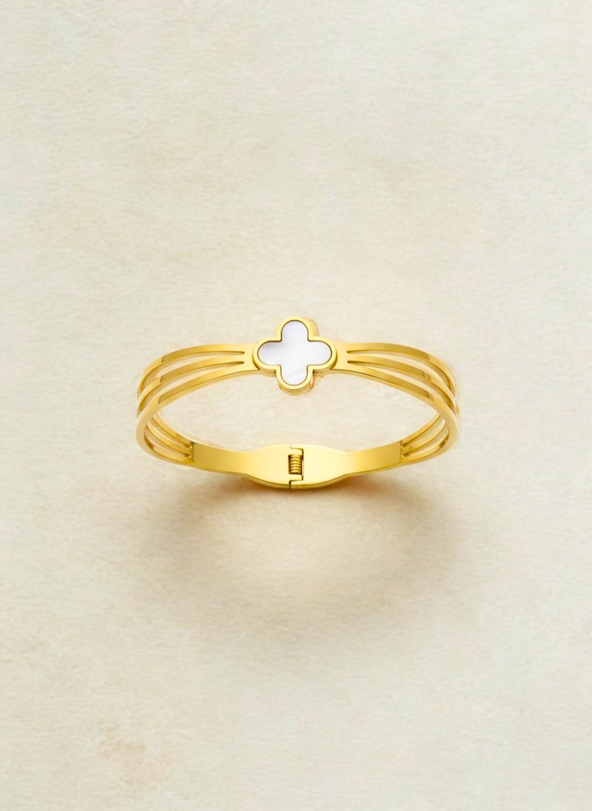 The Clover Whisper" Bangle